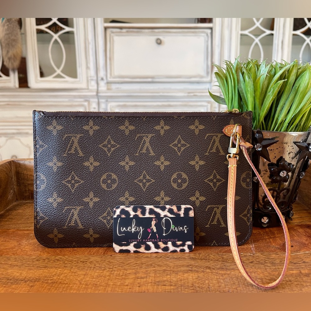 Neverfull Pochette (pouch)